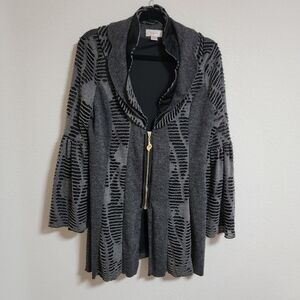 🤍 Kamana Black and Grey Geometric Zip Front Cardigan with Bell Sleeves